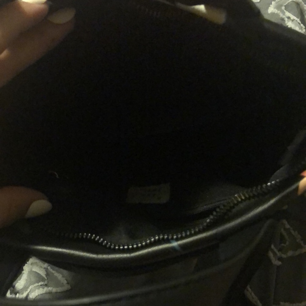 Black Flower Pattern Purse/Backpack - image 3